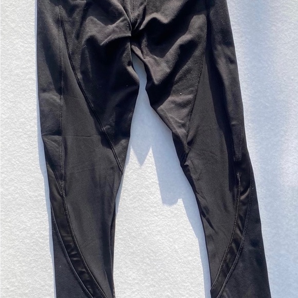🖤Lululemon leggings, black, size 6.. Used 🖤 - Picture 8 of 12